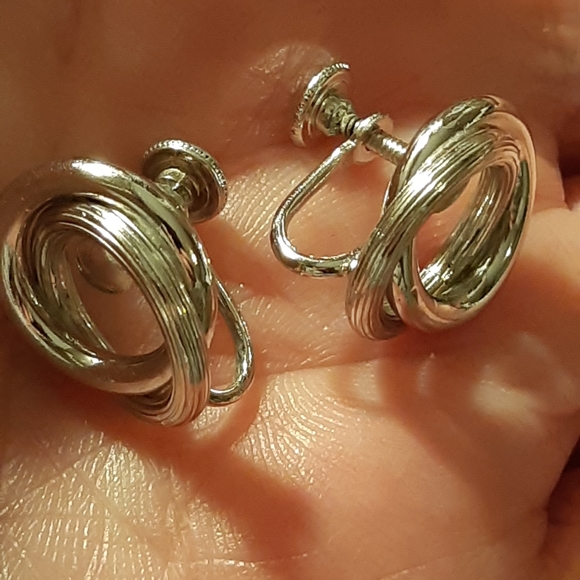 Sterling Screw-back 'Love Knot' Earrings - Picture 4 of 5